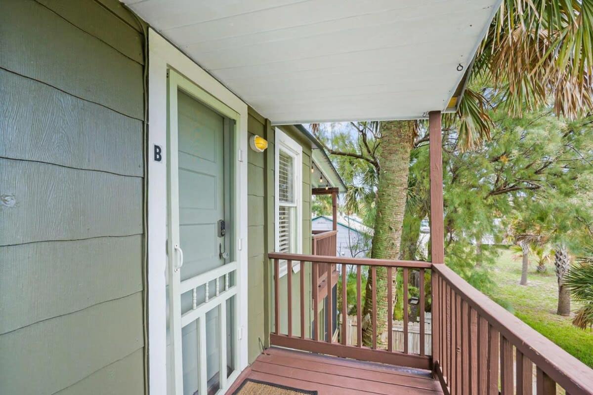Marvelous Mermaid Bungalow, Dog-Friendly Upstairs Apt In Prime Vilano Beach St. Augustine Exterior foto